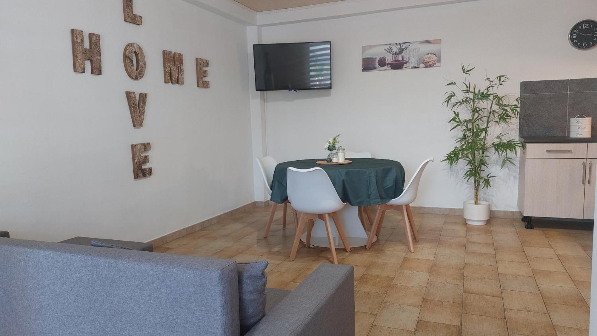 Ferienwohnung A La Cour De La Sucrerie Binche Exterior foto